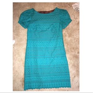 EUC Green Lace Shift Dress Small 6